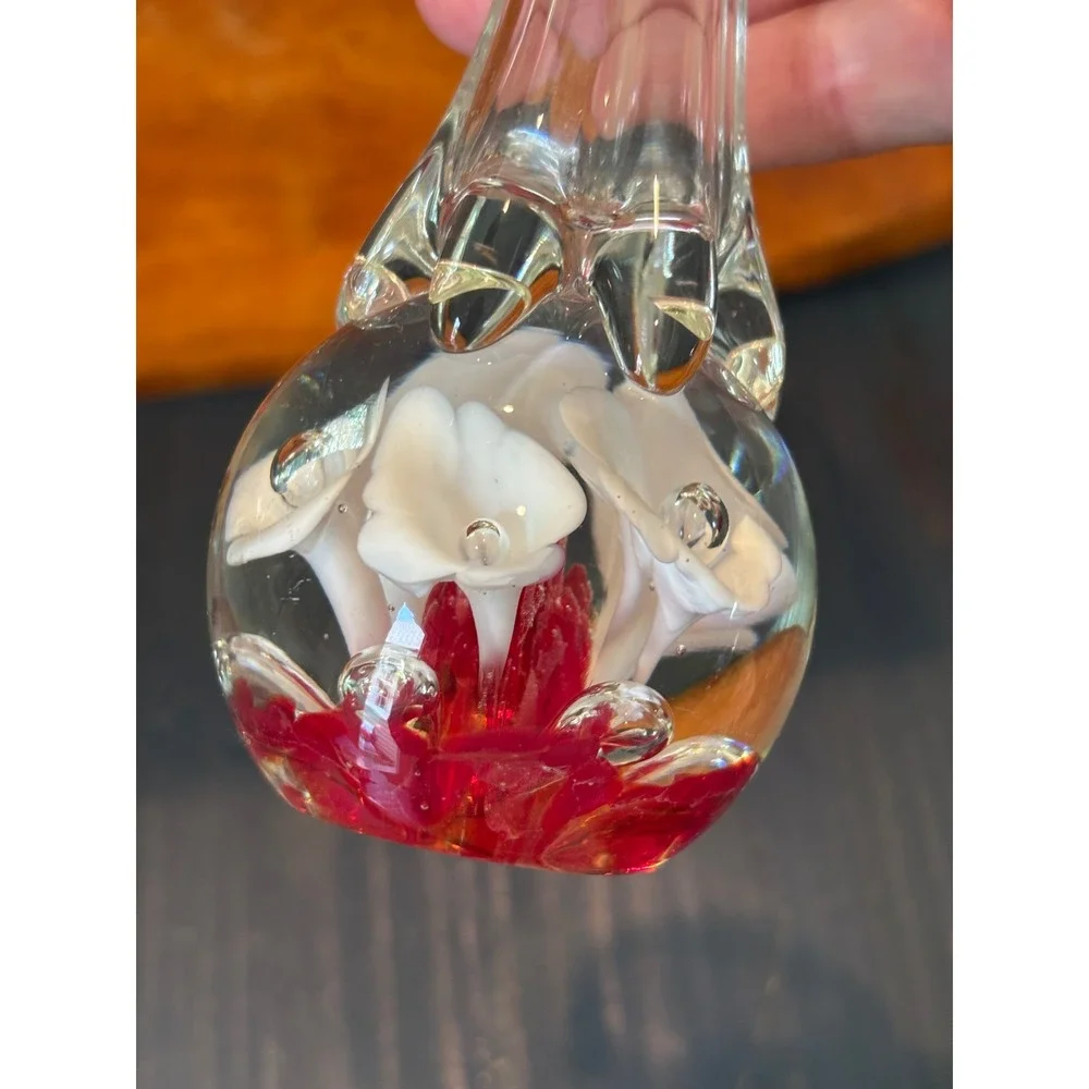 Art Glass Bud Vase Red White Calla Lily Controlled Bubble Paperweight Base